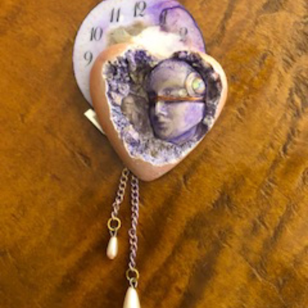 Fancy Me brooch